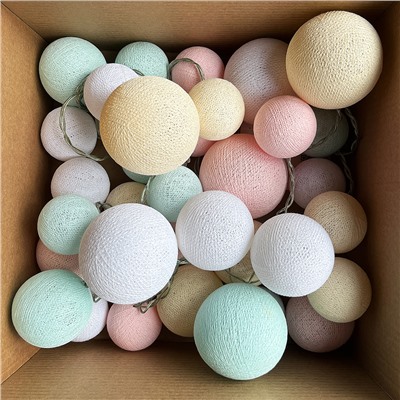 Гирлянда из нитяных 20 нитяных шаров разных размеров (6-10см) "Карамельки"