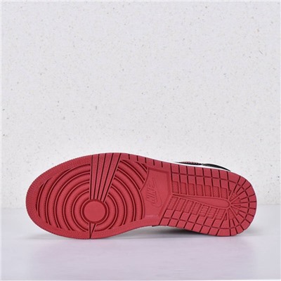 Кроссовки Nike Air Jordan 1 Low Red арт 5526-2