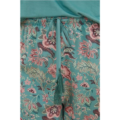 Pijama verde manga corta pantalón Capri flores viscosa satén